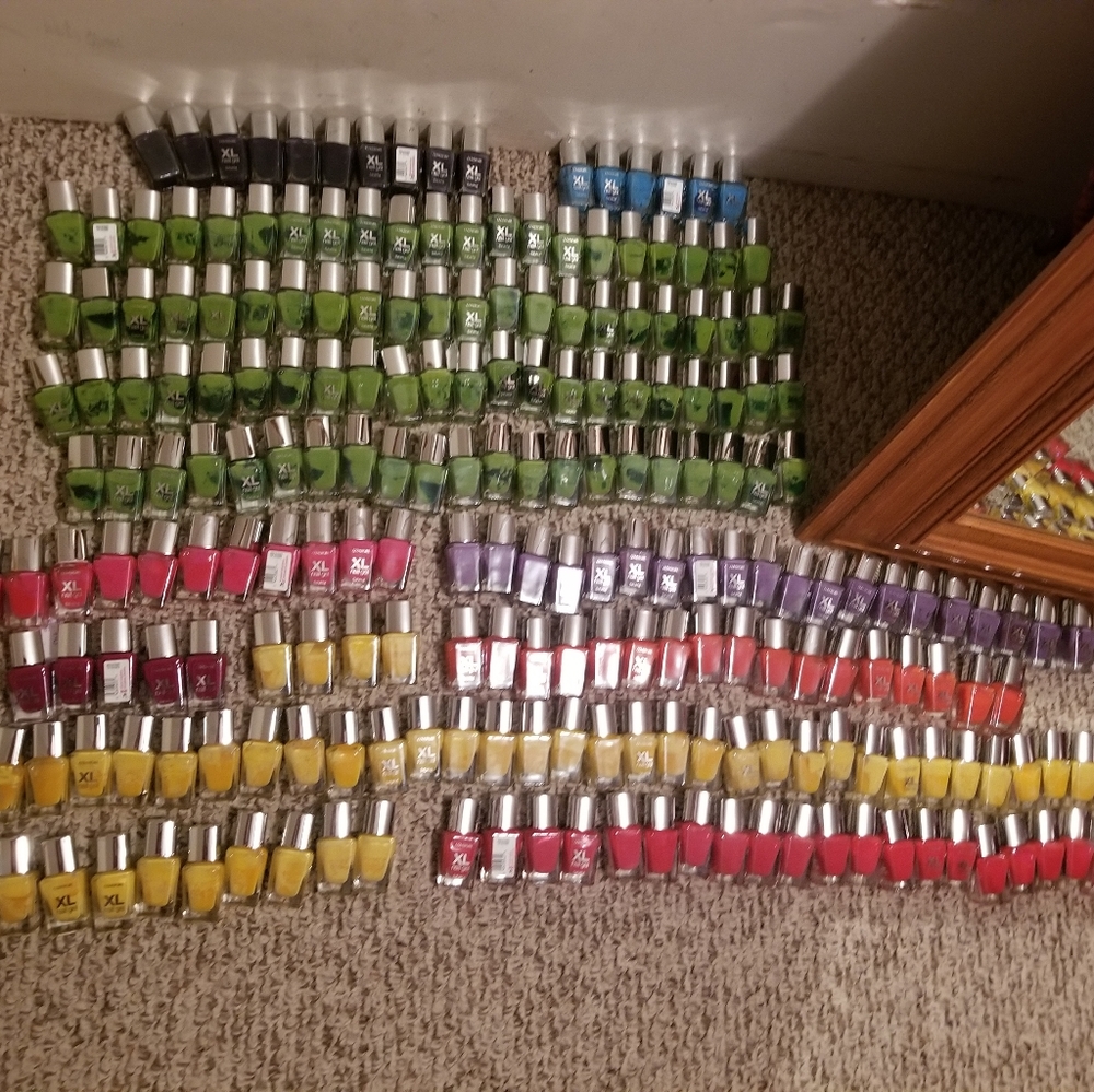 Fingernail polish